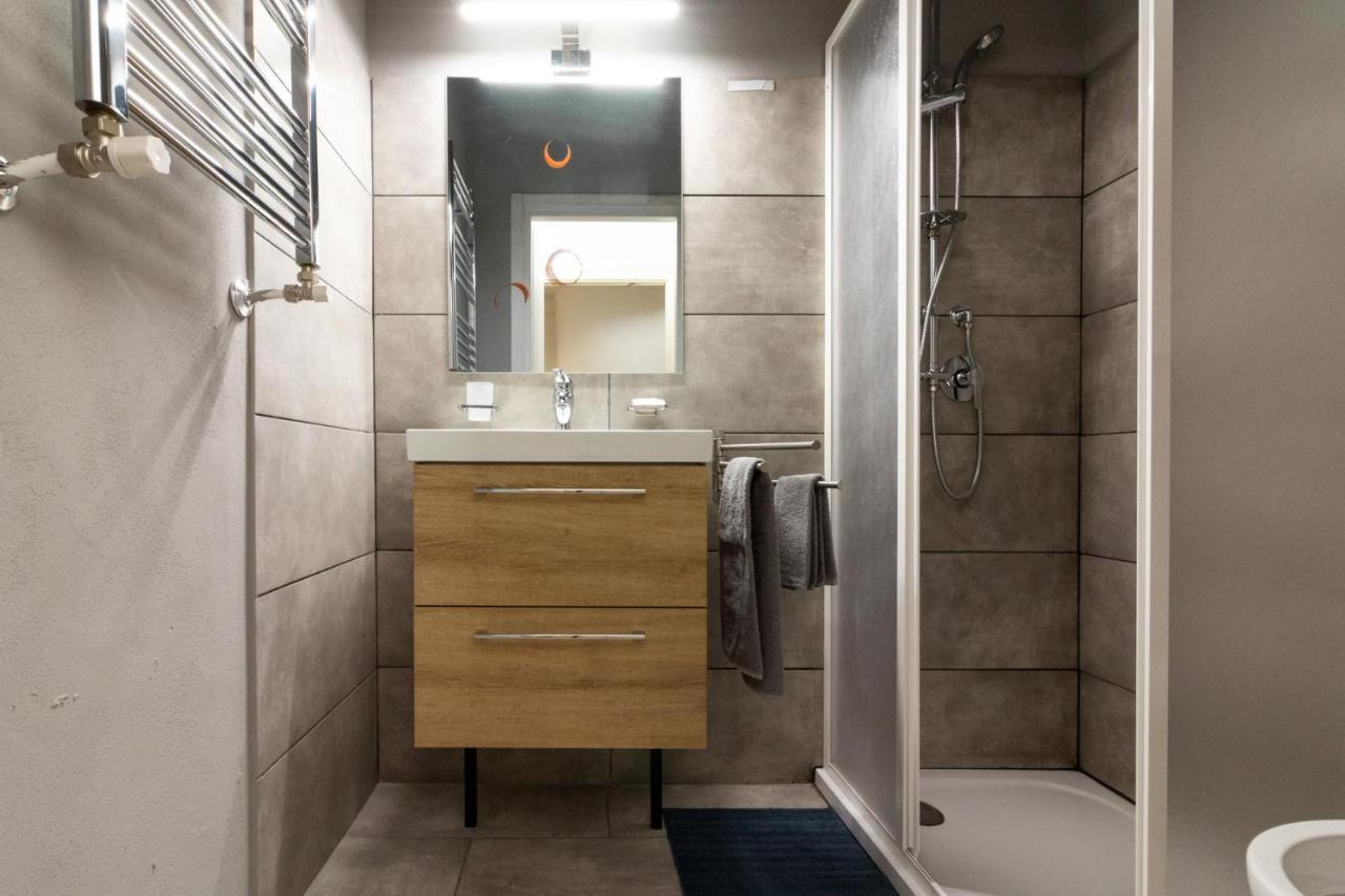 La Locanda Del Teatro Milan Luaran gambar