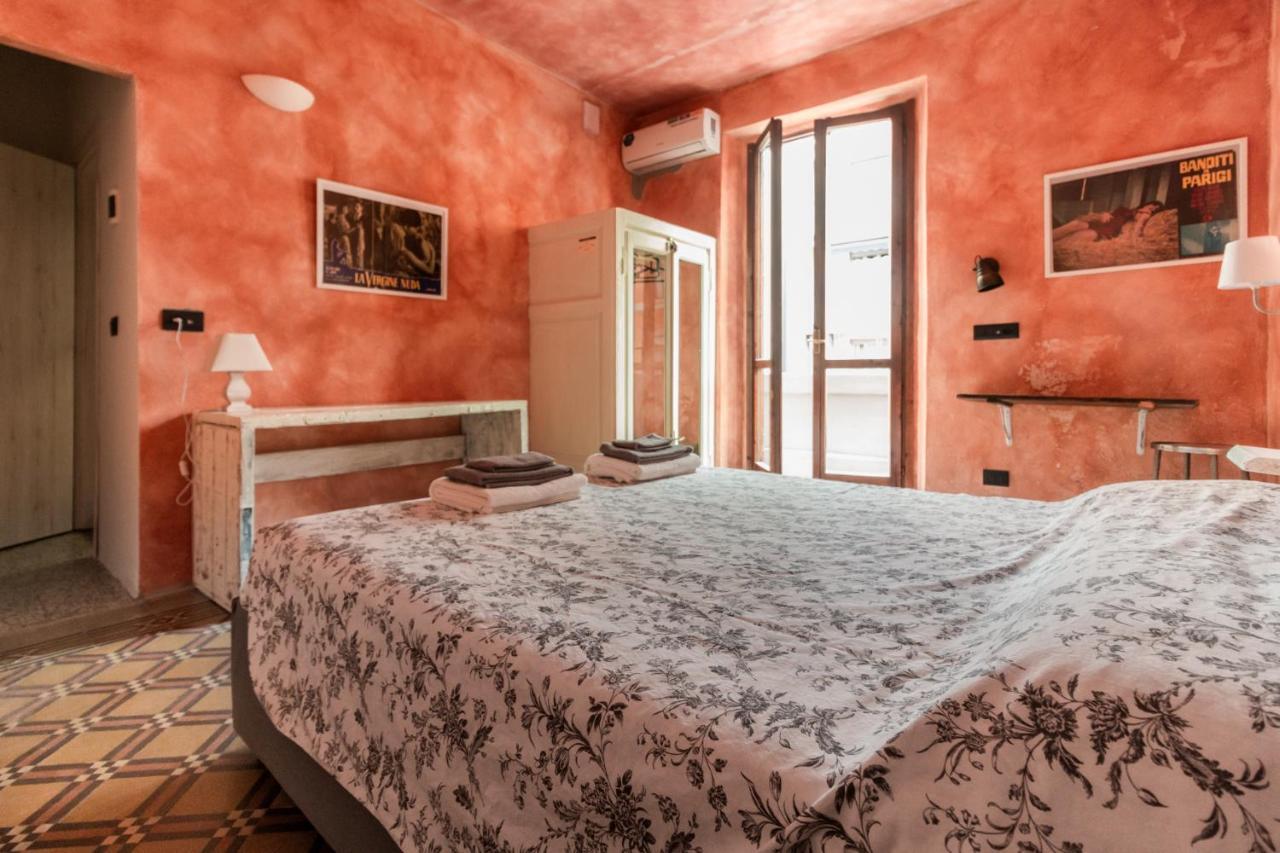 La Locanda Del Teatro Milan Luaran gambar