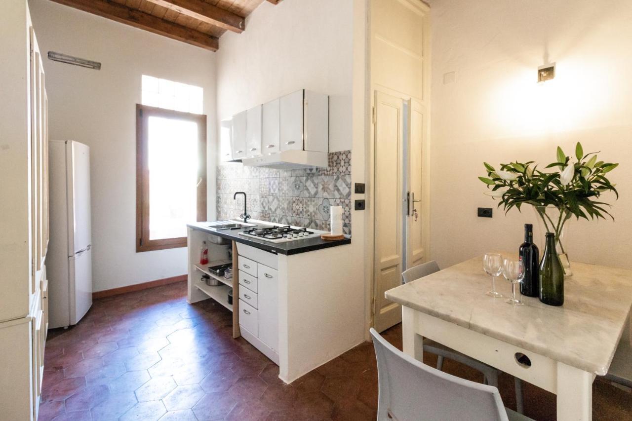 La Locanda Del Teatro Milan Luaran gambar