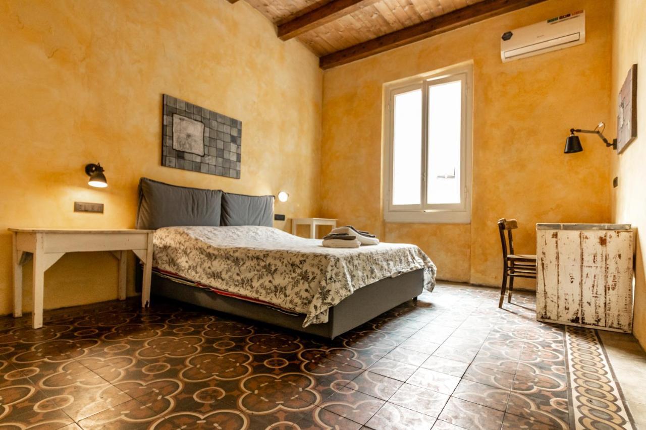 La Locanda Del Teatro Milan Luaran gambar